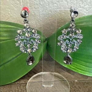 Elegant Silver Crystal Drop Earrings
